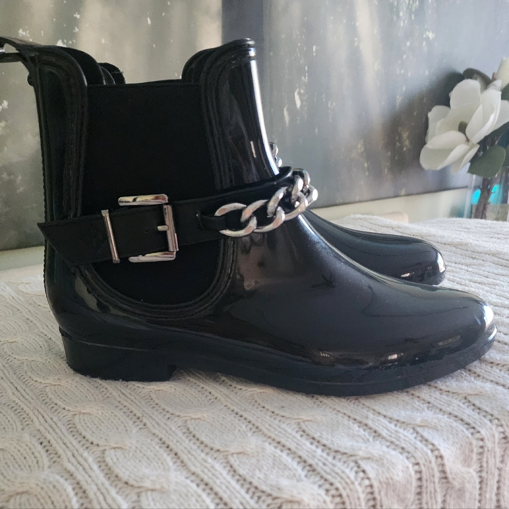 Black Chain Slip On Rubber Chelsea Designer Rain Boots Size EU 40.like New